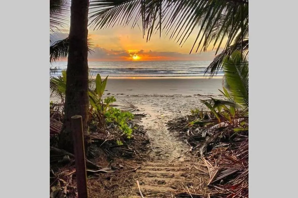Beauty Tiny Walk To Sea Vila Port Douglas Austrália