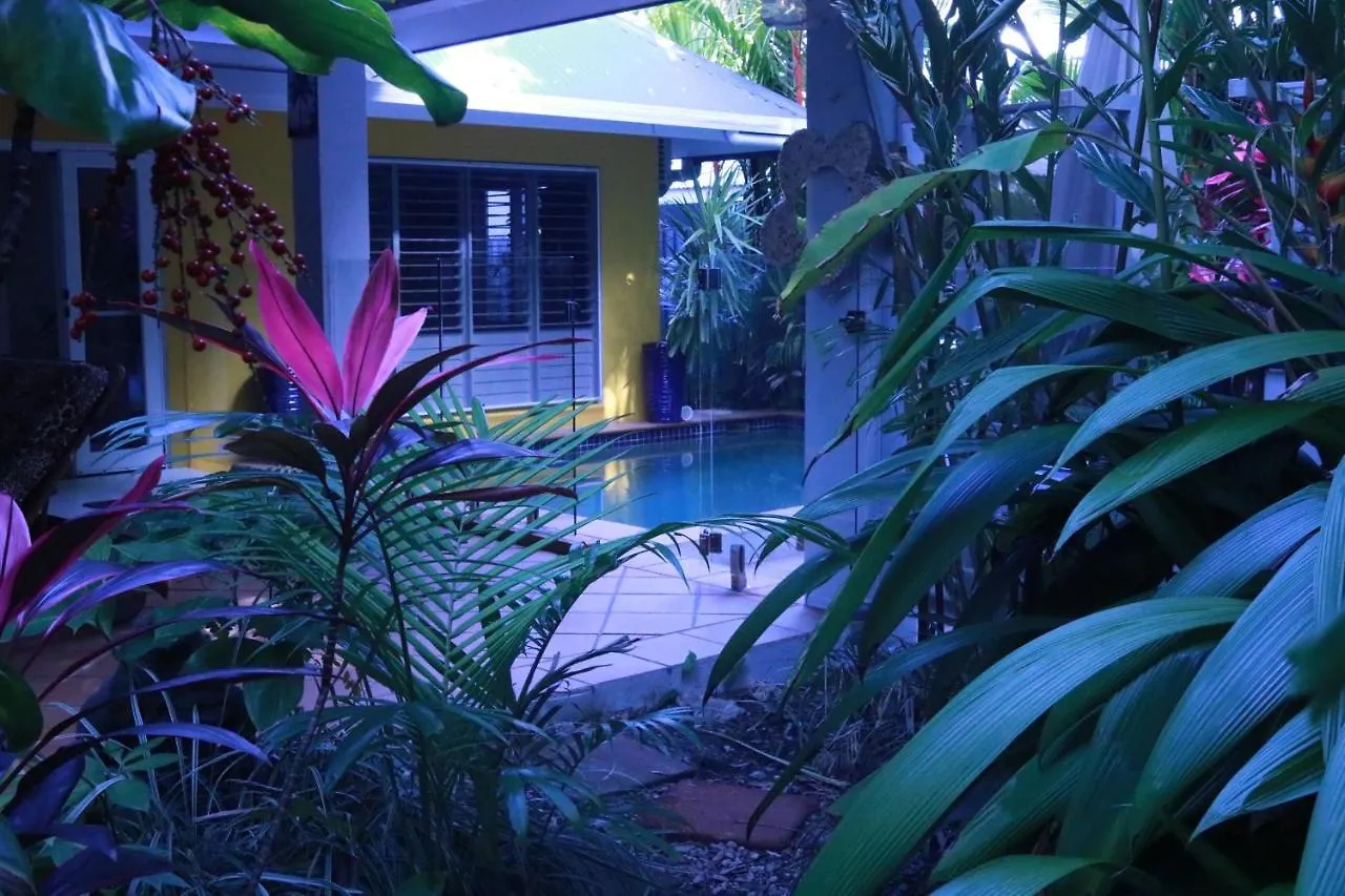 Villa Beauty Tiny Walk To Sea Vila Port Douglas