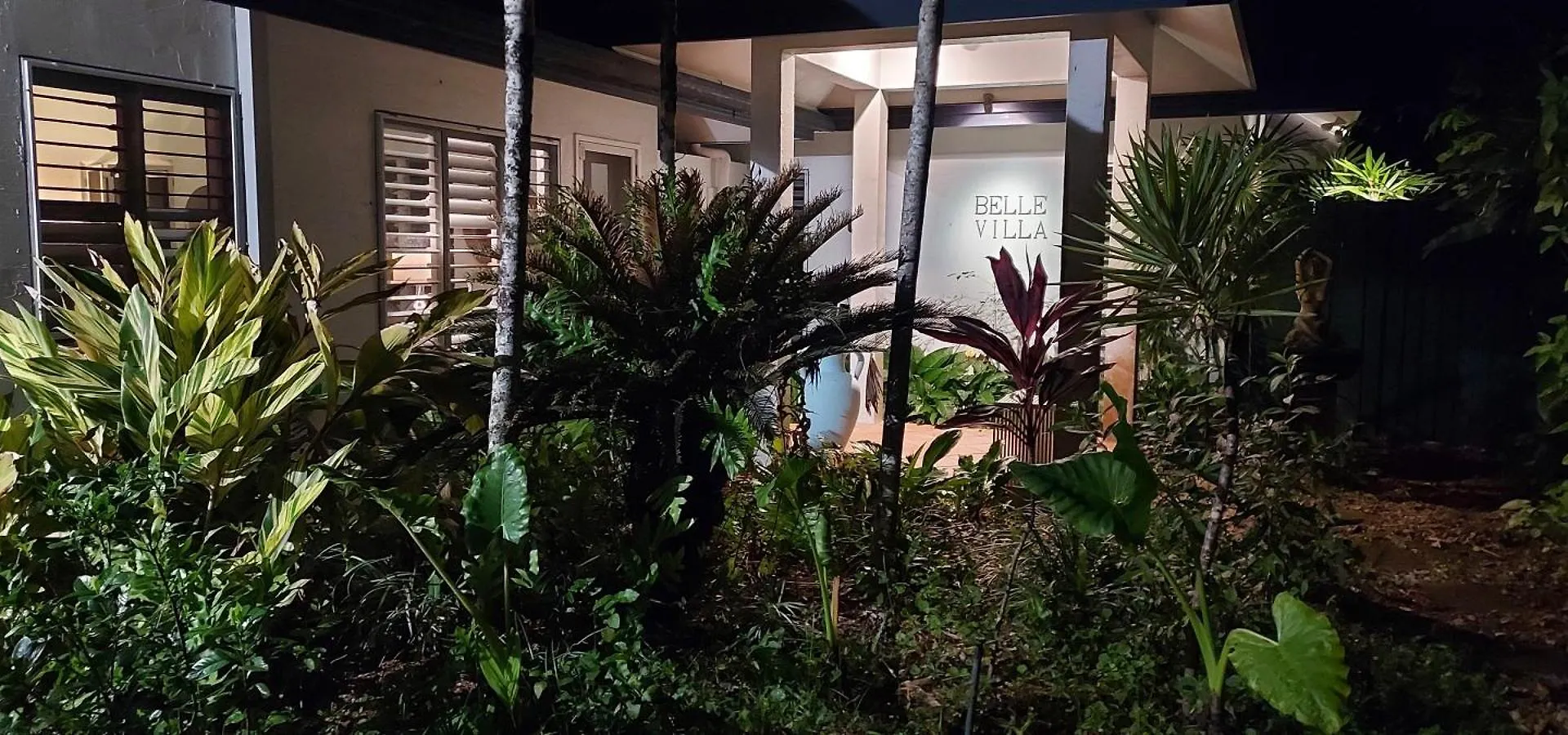 Villa Beauty Tiny Walk To Sea Vila Port Douglas